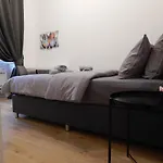 Gold And Guest house 3*